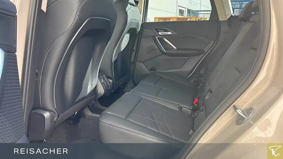 BMW X1 - Thumbnail 8