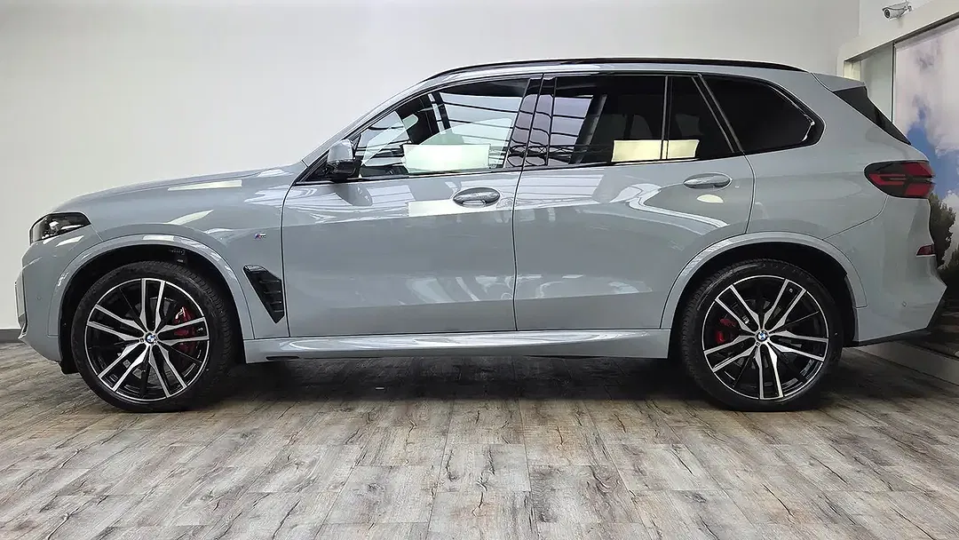 BMW X5 - Thumbnail 3