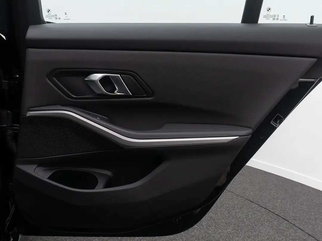 BMW 320 - Thumbnail 32
