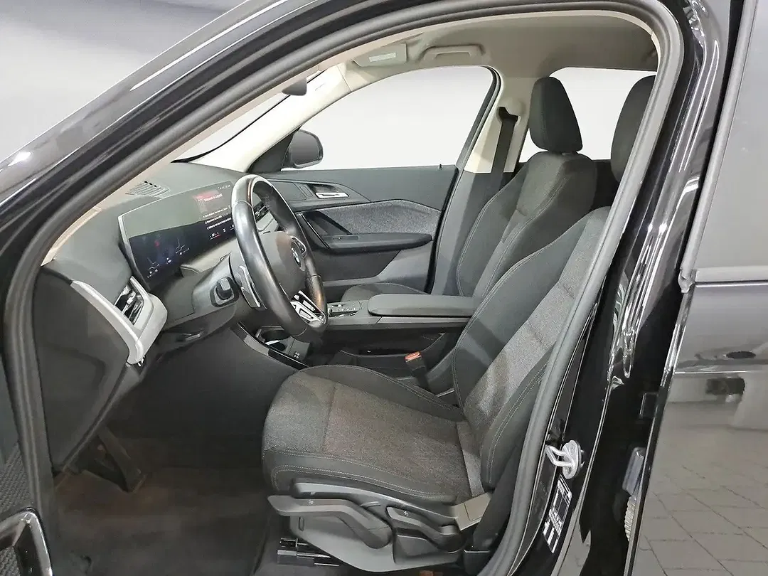BMW X1 - Thumbnail 11