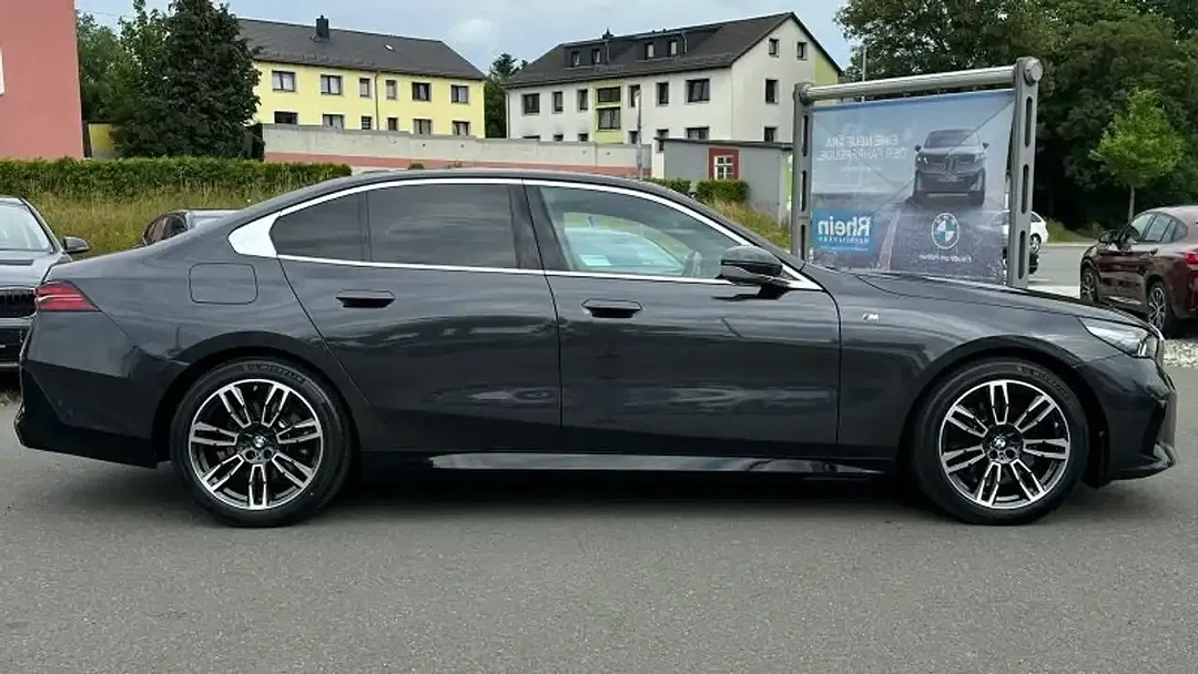 BMW 520 - Thumbnail 11