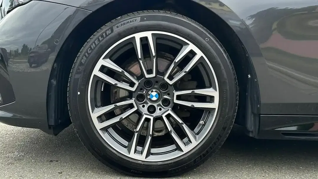 BMW 520 - Thumbnail 12