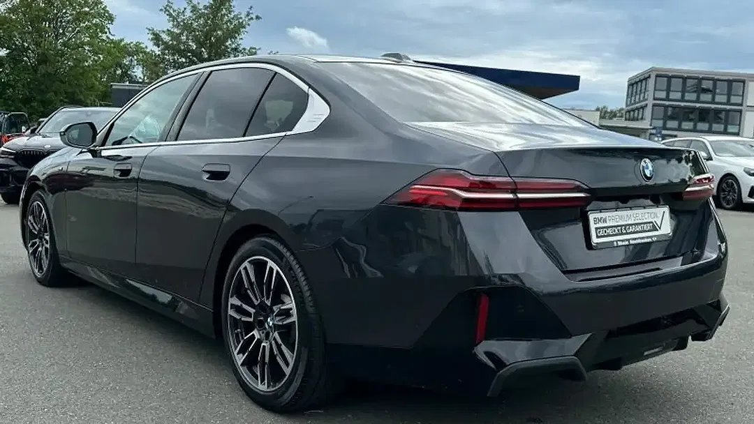 BMW 520 - Thumbnail 6