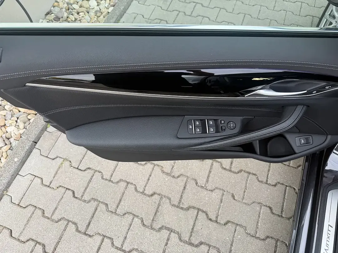 BMW 530 - Thumbnail 11