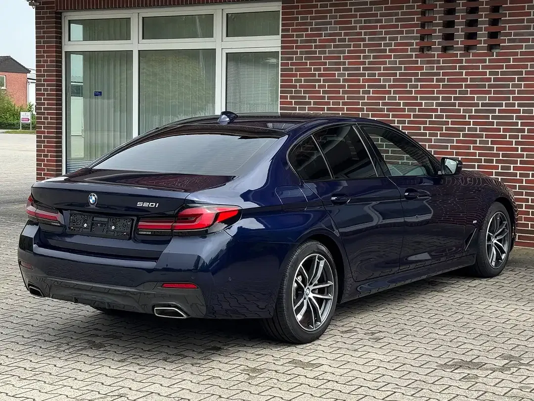 BMW 520 - Thumbnail 6