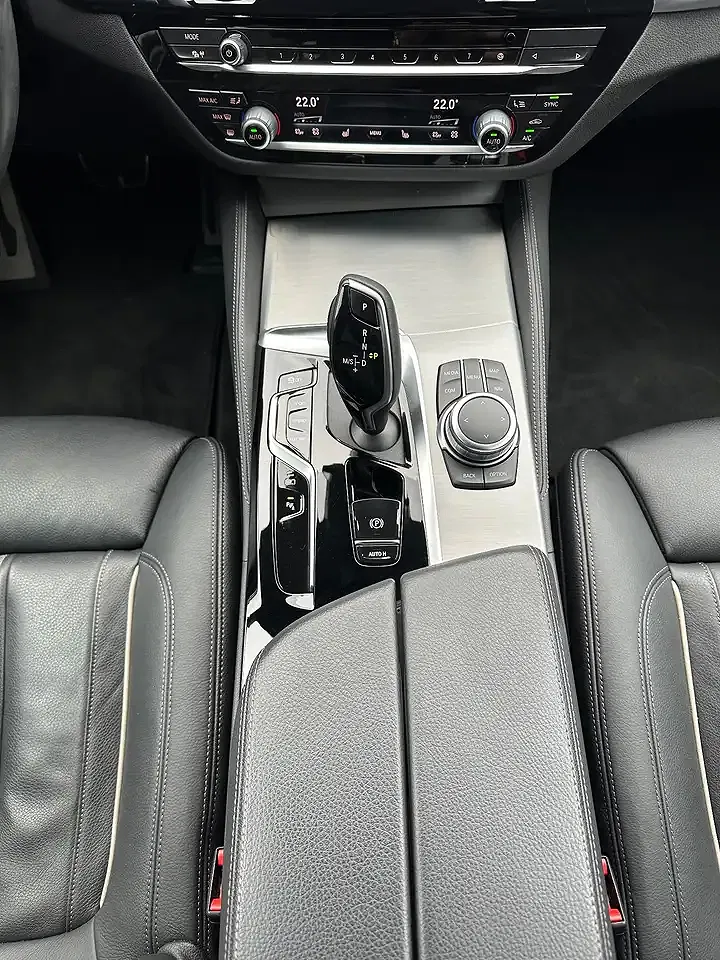 BMW 530 - Thumbnail 14