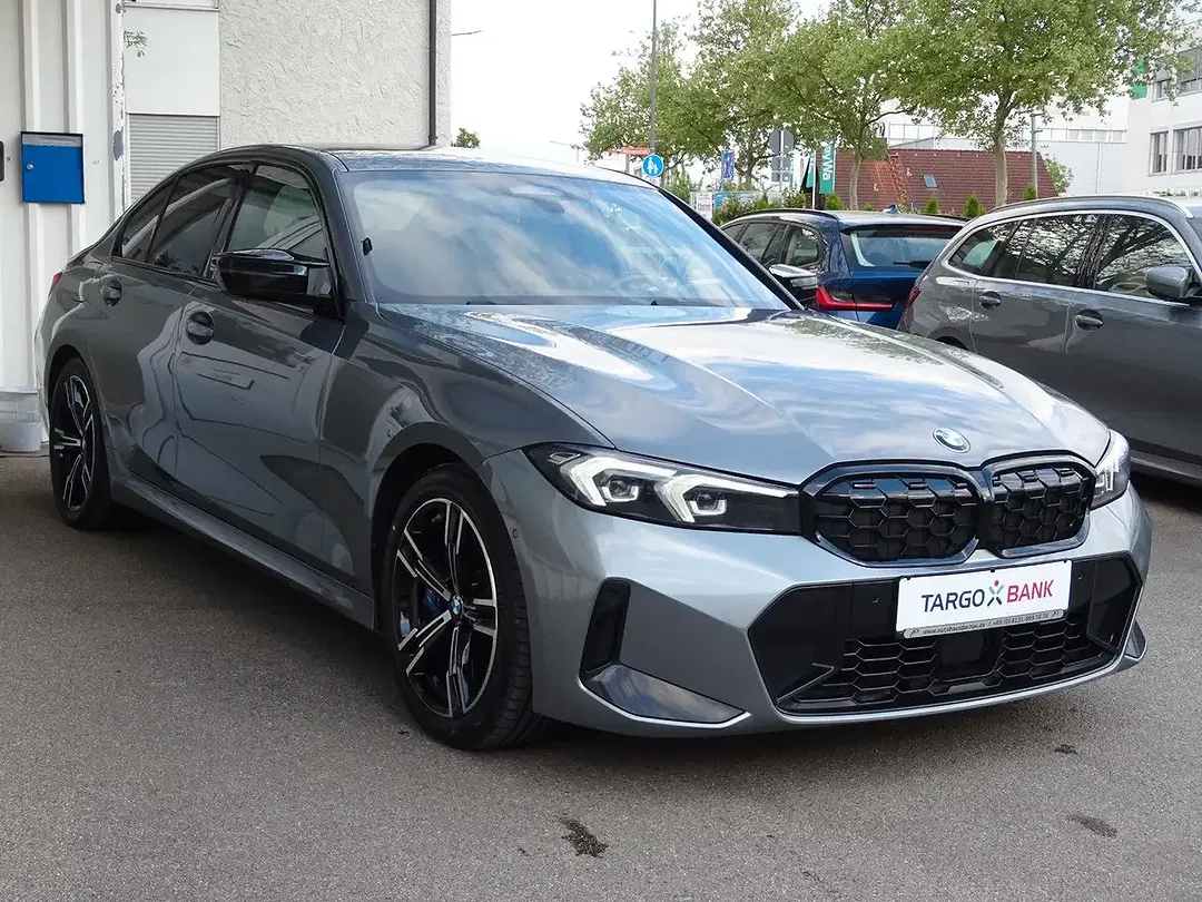 BMW M3 - Thumbnail 1
