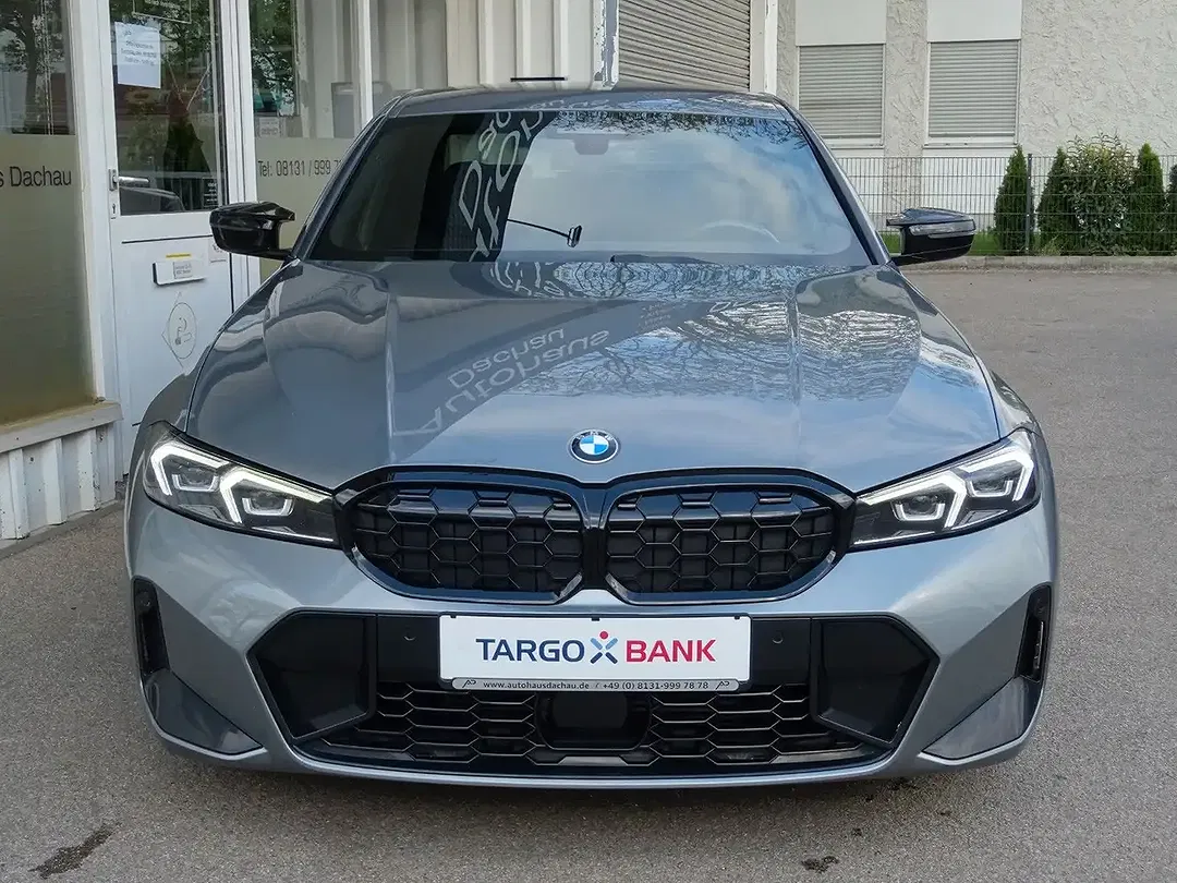 BMW M3 - Thumbnail 2