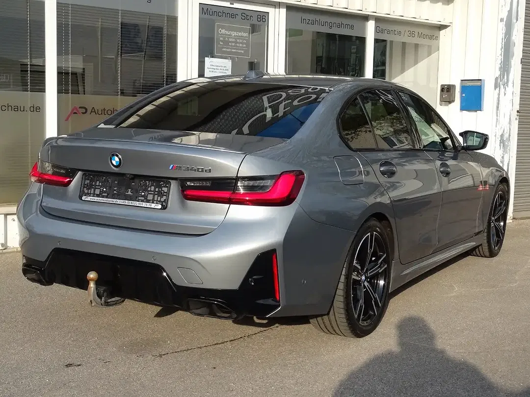 BMW M3 - Thumbnail 6