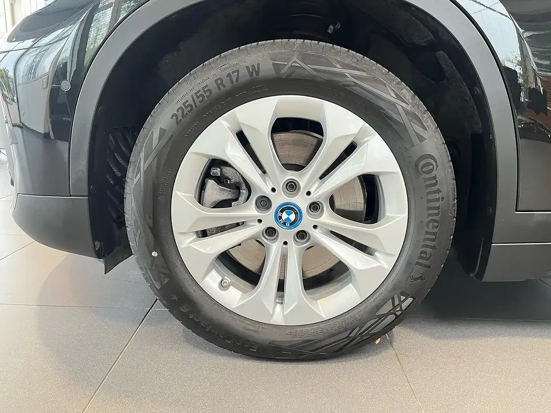 BMW X1 - Thumbnail 10