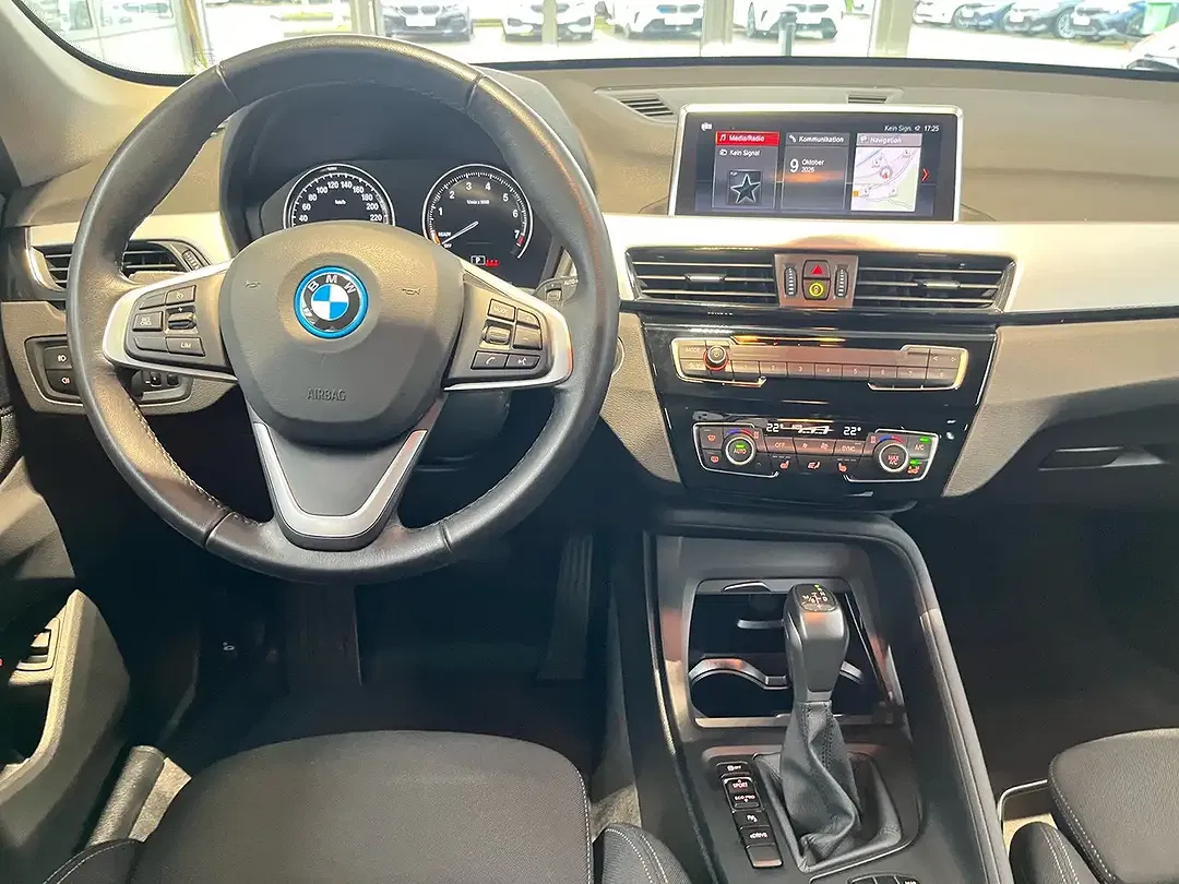 BMW X1 - Thumbnail 13