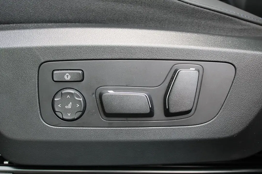 BMW X3 - Thumbnail 9