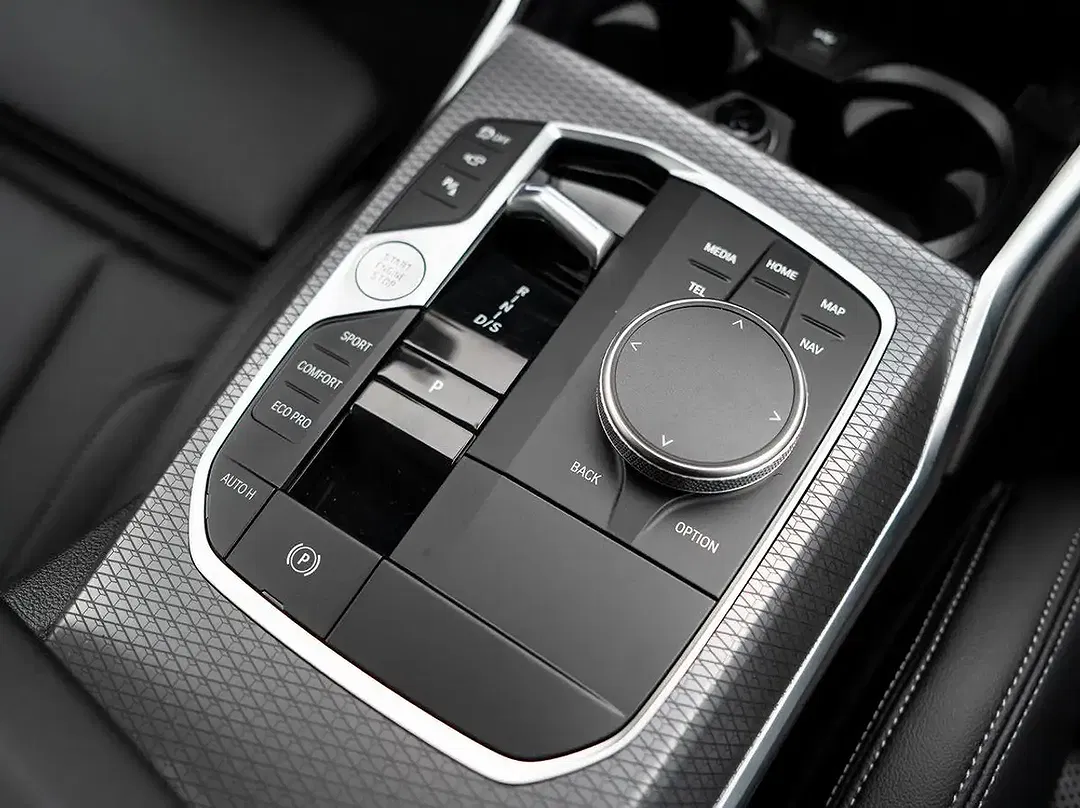 BMW 330 - Thumbnail 15