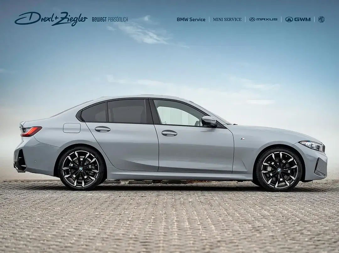 BMW 330 - Thumbnail 2