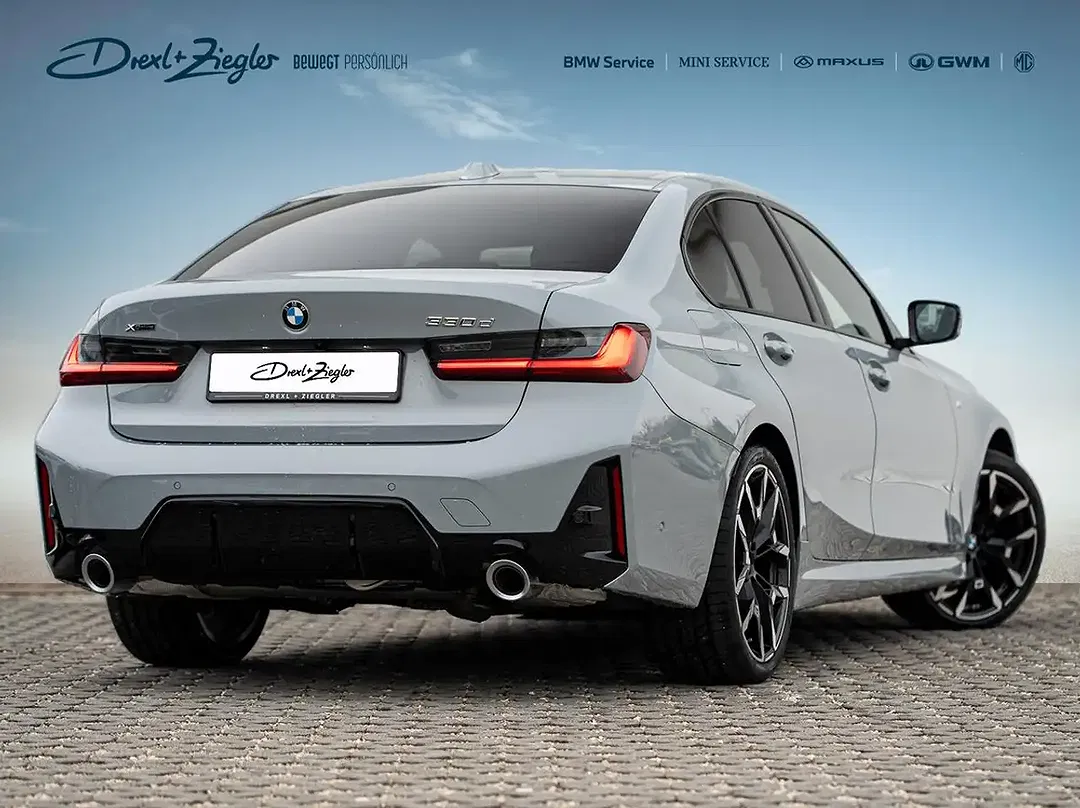 BMW 330 - Thumbnail 3