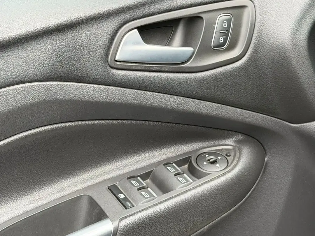 Ford Kuga - Thumbnail 14