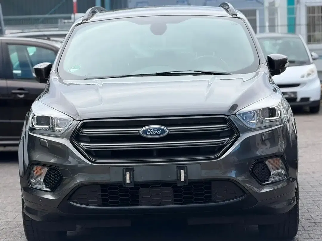 Ford Kuga - Thumbnail 4