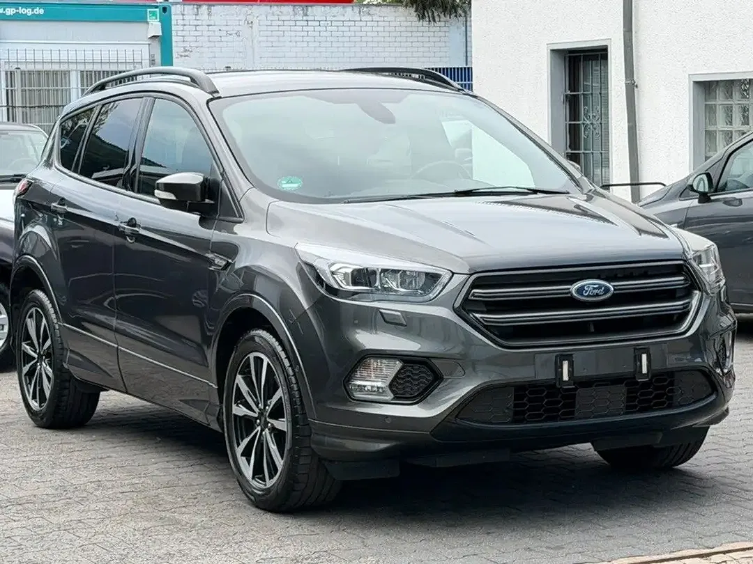 Ford Kuga - Thumbnail 6