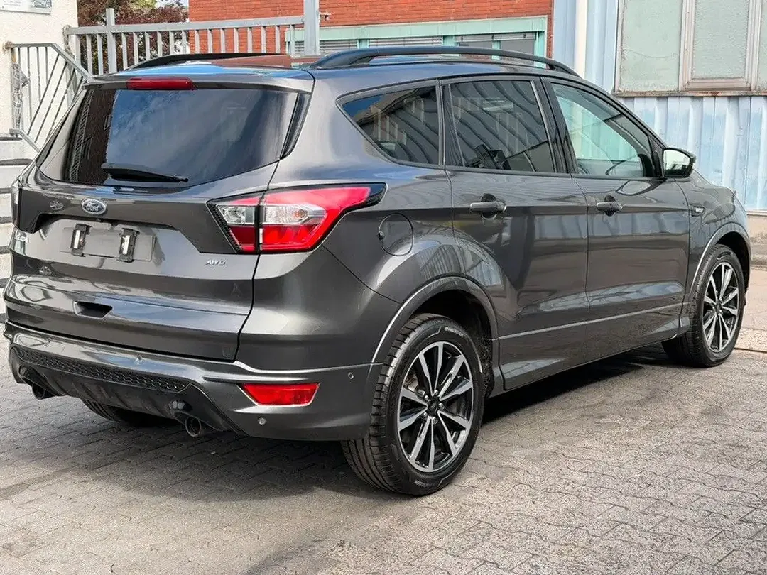 Ford Kuga - Thumbnail 9