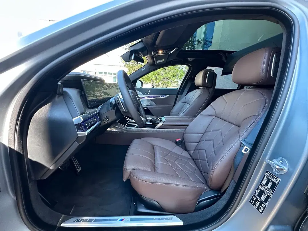 BMW 740 - Thumbnail 15