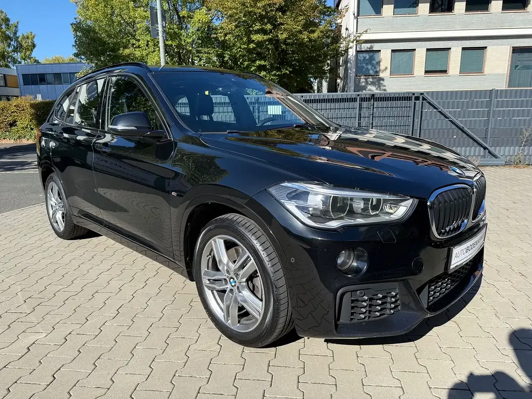 BMW X1 - Thumbnail 1