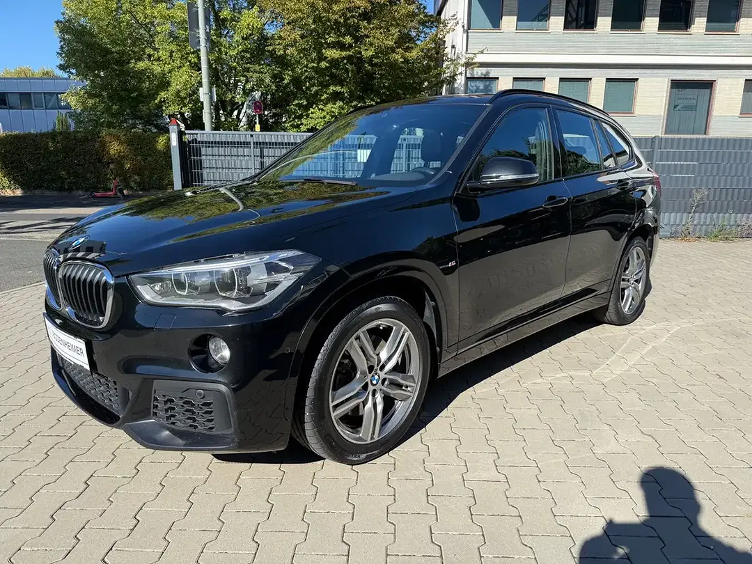 BMW X1 - Thumbnail 3