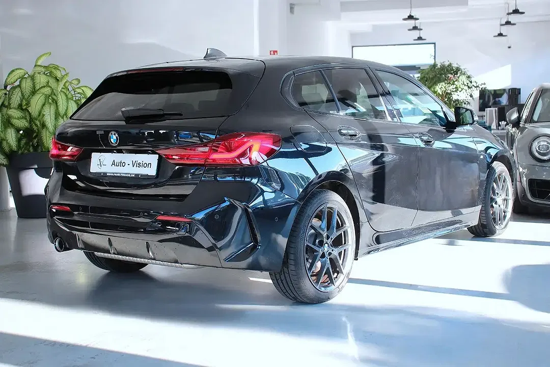 BMW 118 - Thumbnail 5