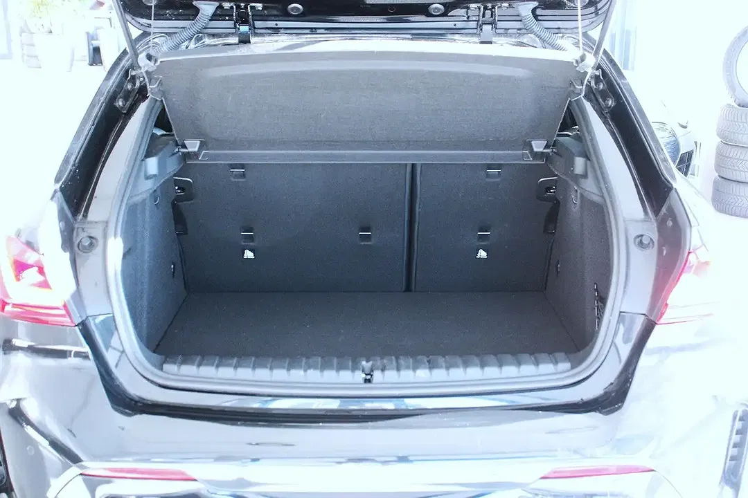 BMW 118 - Thumbnail 8