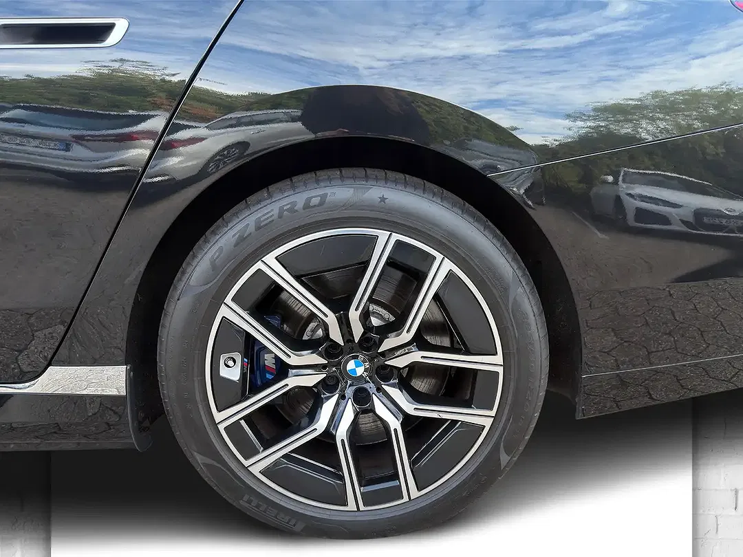 BMW 760 - Thumbnail 4