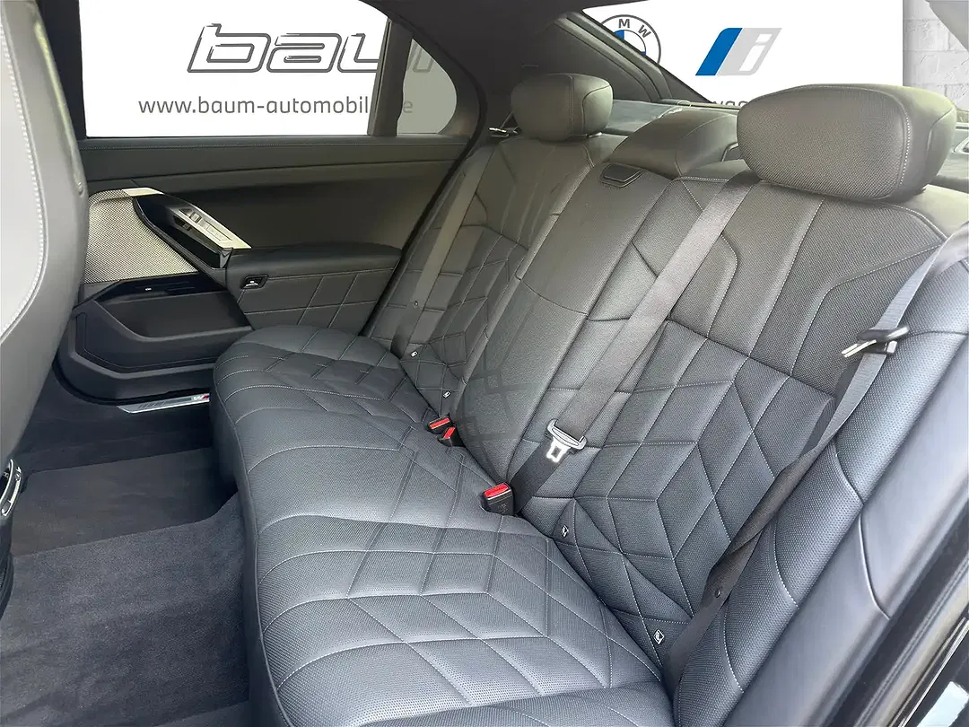 BMW 760 - Thumbnail 8