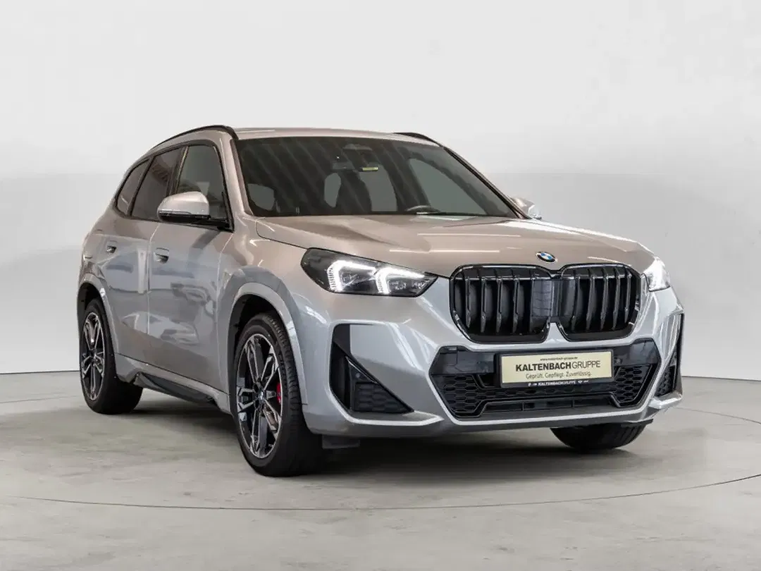 BMW X1 - Thumbnail 2