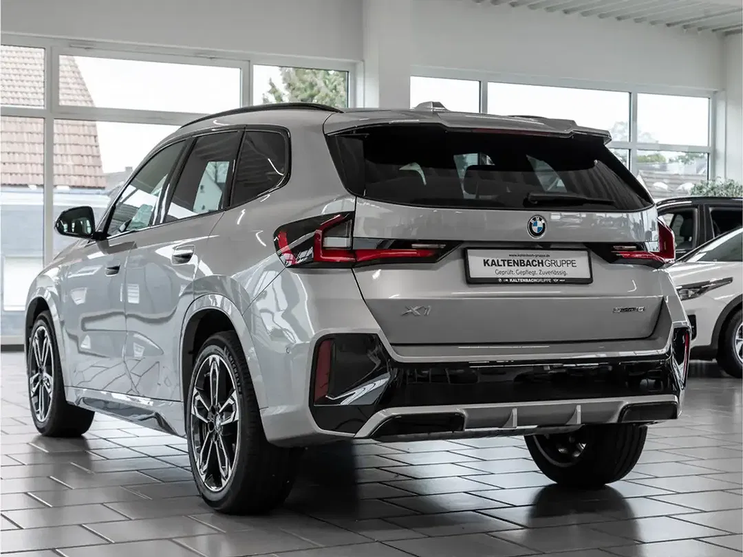 BMW X1 - Thumbnail 8