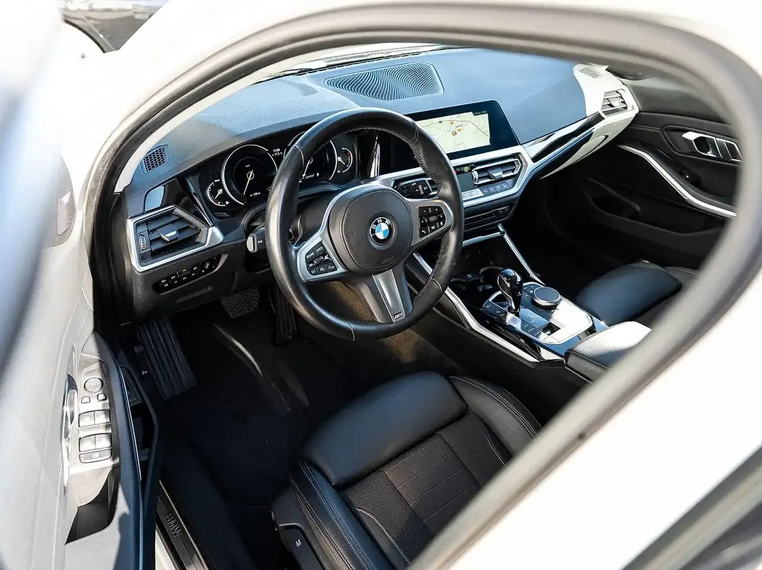BMW 320 - Thumbnail 11