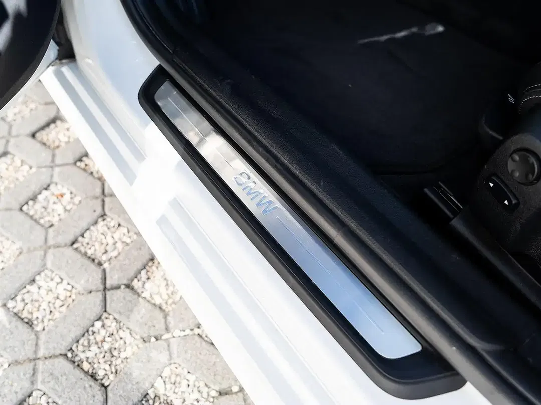BMW 320 - Thumbnail 12