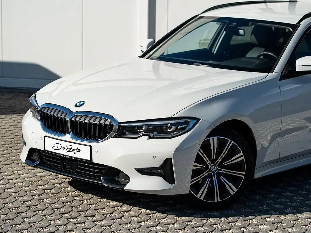 BMW 320 - Thumbnail 4