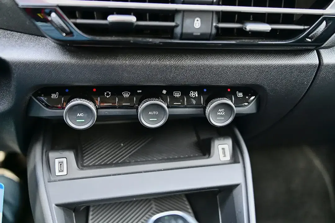 Citroen C4 - Thumbnail 15