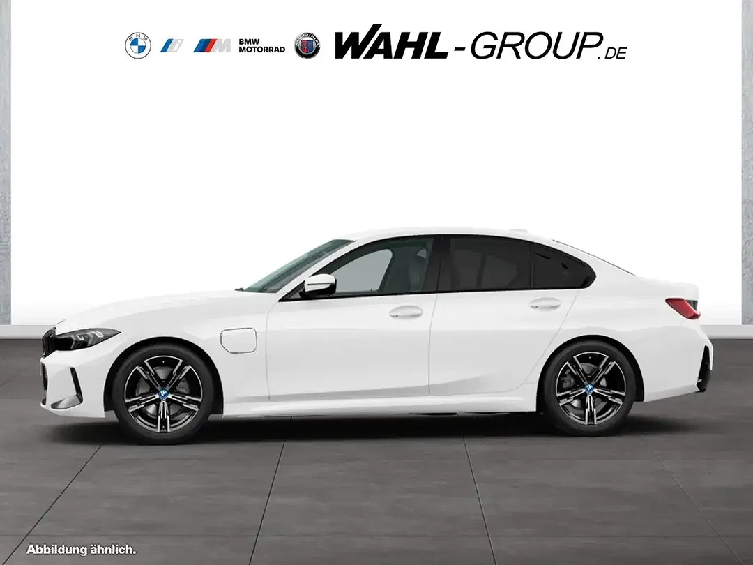 BMW 330 - Thumbnail 6