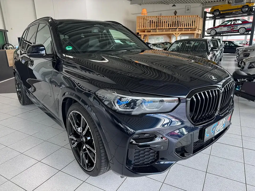 BMW X5 - Thumbnail 3