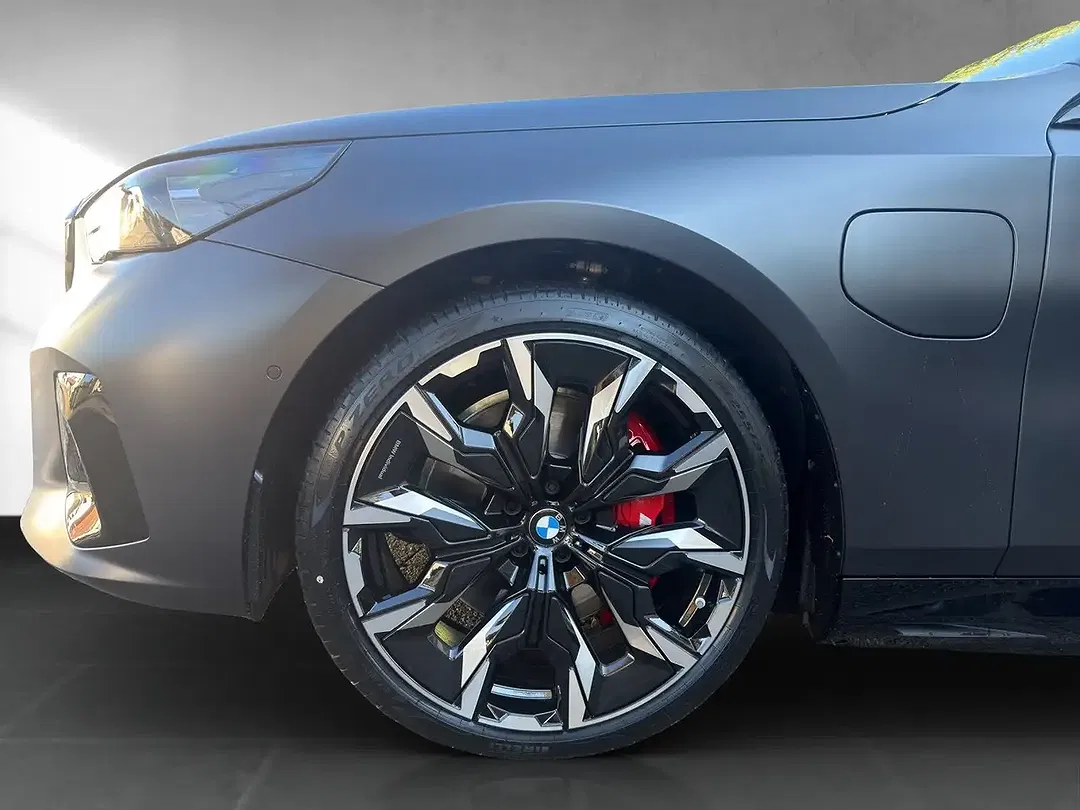 BMW 550 - Thumbnail 8