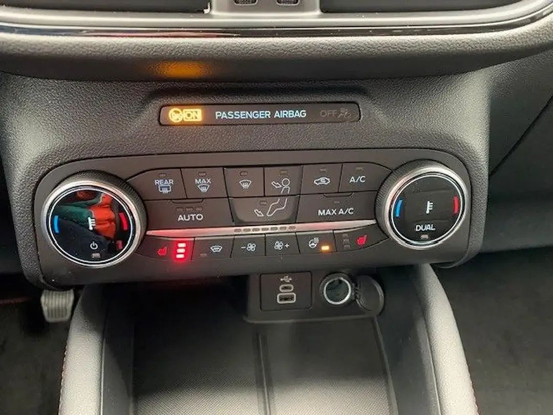 Ford Kuga - Thumbnail 11