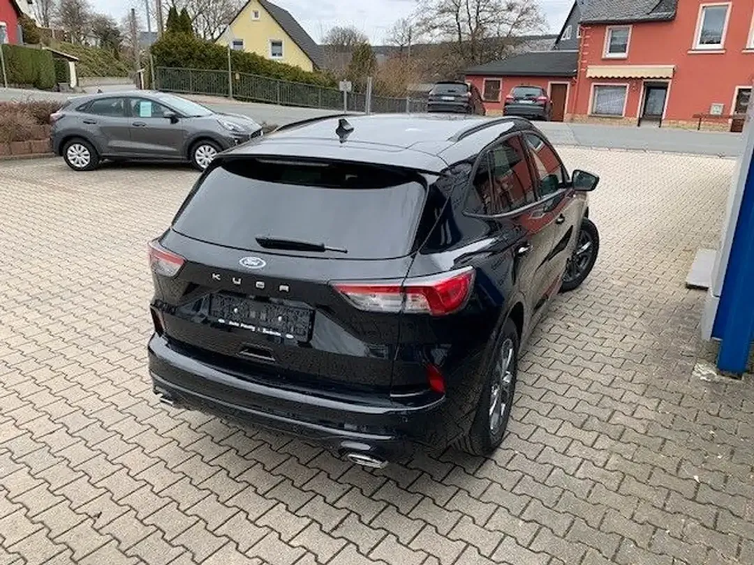 Ford Kuga - Thumbnail 2