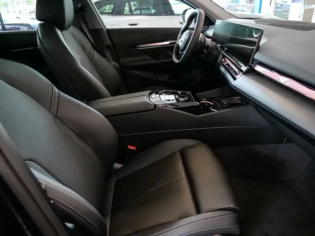BMW 540 - Thumbnail 14