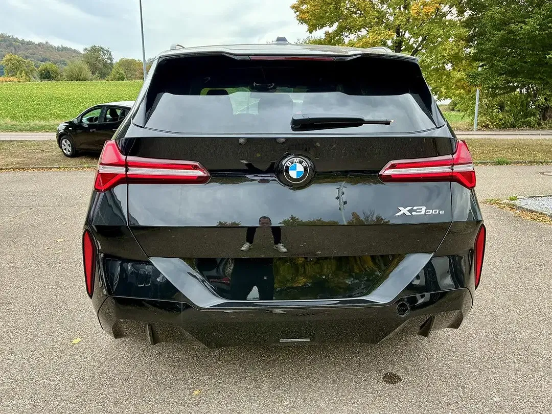 BMW X3 - Thumbnail 6