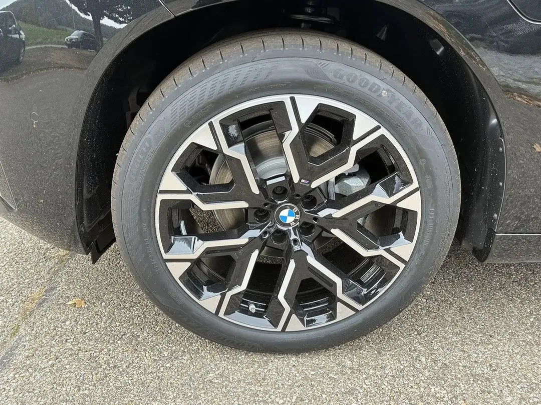 BMW X3 - Thumbnail 8