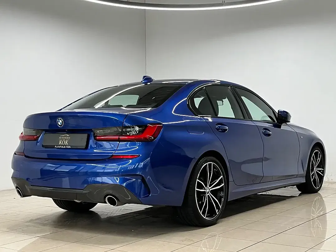 BMW 320 - Thumbnail 6