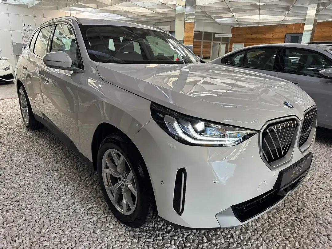 BMW X3 - Thumbnail 3