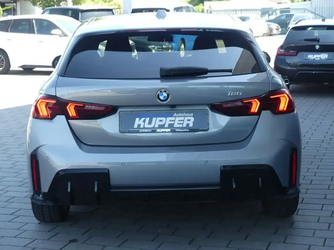 BMW 120 - Thumbnail 4