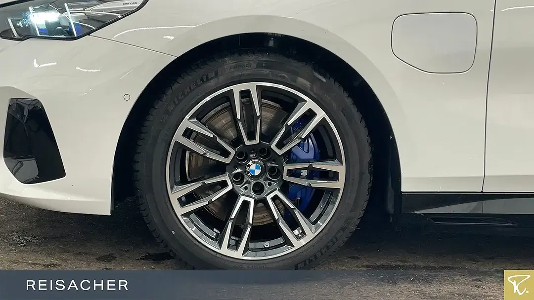 BMW 550 - Thumbnail 3