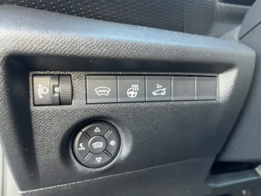 Citroen C4 X - Thumbnail 14