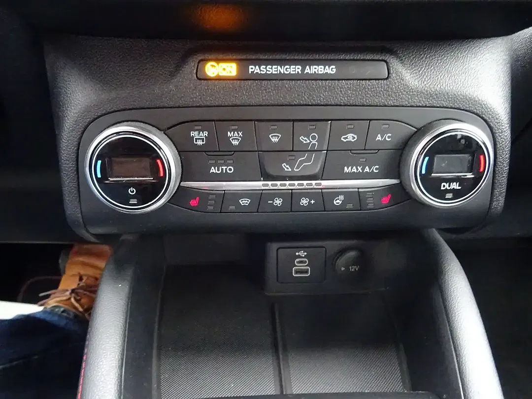 Ford Kuga - Thumbnail 14